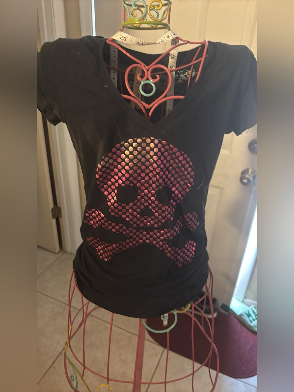 Girls Black Tee with Pink Metallic Skull lol vintage small